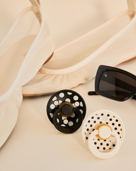 Подарочный набор держатель, контейнер и пустышка BIBS Gift Set Polka Soothe & Go Latex &ndash; Ivory / Black, 2й размер 6-18 месяцев 101914 фото