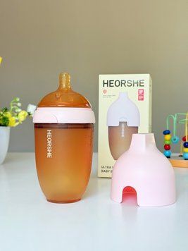 Пляшечка HEORSHE 240мл (6+міс) дитяча для годування антиколікова силіконова, рожева 100129 фото