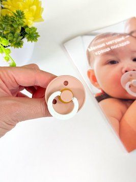 Соска пустышка BIBS Colour Latex Round (круглая) &ndash; Blush GLOW (светится в темноте), 1й размер 0-6месяцев 101574 фото