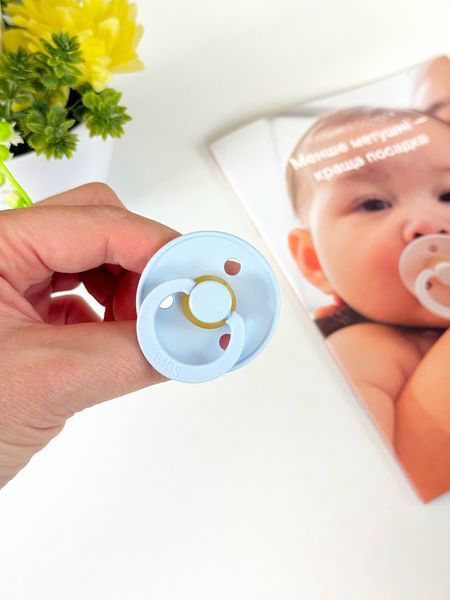 Соска пустышка BIBS Colour Latex Round (круглая) &ndash; Baby Blue, 1й размер 0-6месяцев 101667 фото