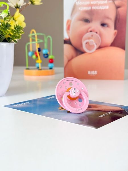 Соска пустушка BIBS x Moomins Colour Latex Round (кругла) Dreaming &ndash; Baby Pink, 2й розмір 6-18місяців 101843 фото